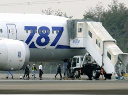 EU y Chile suspenden vuelos del Boeing 787, la empresa afirma que es seguro REUTERS /