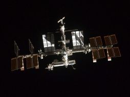 La corrección de órbita de la EEI es un maniobra rutinaria, ya que la plataforma pierde entre 100 y 150 metros de altura cada día. ARCHIVO /