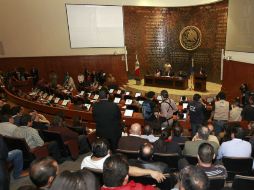 El Congreso aprobó crédito por dos mil 439 millones de pesos.  /