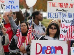 Nueva York sometió de nuevo a debate el proyecto de ley Dream Act. ARCHIVO /