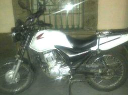 Señalaron que para trasladarse les proporcionaron la motocicleta, que fue asegurada.  /