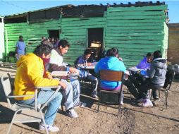 La Rosilla, en Durango, tuvo la temperatura más baja. Los estudiantes recibieron clases bajo los tenues rayos del sol. SUN /