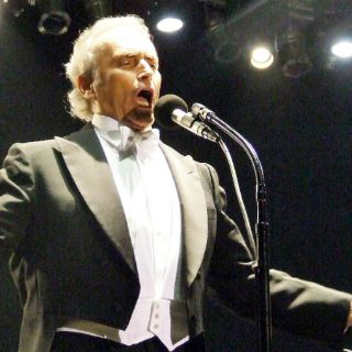 Memorable concierto benéfico reúne a José Carreras con Netrebko y Schrott