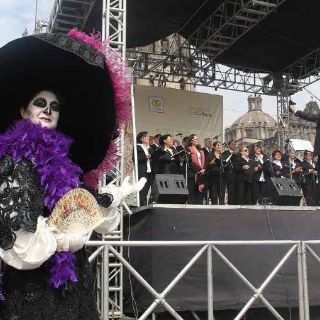 El Zócalo con catrinas y calaveras de José Guadalupe Posada