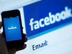 Facebook es una de las redes sociales más importantes para compartir pensamientos, videos y fotografías. ARCHIVO /