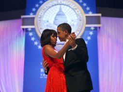 Los Obama lucen enamorados al inaugurar el baile AFP /