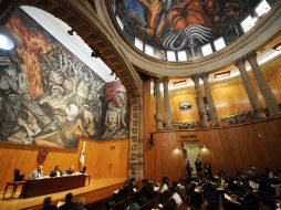 El edificio dejará de albergar al personal administrativo de la UdeG. ARCHIVO /