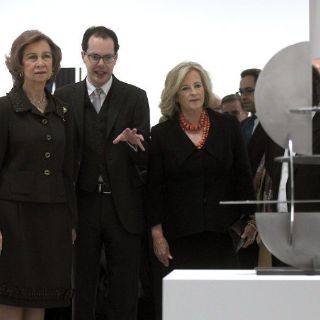 Inaugura la reina Sofía exposición de colección Phelps de Cisneros