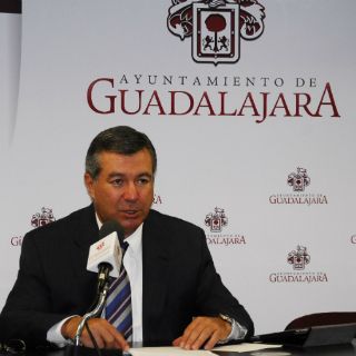 El PAN promueve pavimentación con asfalto en Guadalajara