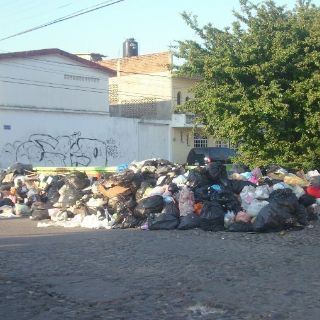 Puerto Vallarta suma cinco días sin recolección de basura