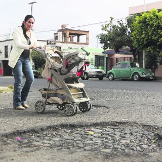 El PAN promueve pavimentación con asfalto en Guadalajara