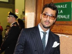 El ''paparazzo'', famoso por su cinismo y su falta de escrúpulos, no pudo contener el llanto al momento de la detención. ESPECIAL /