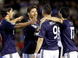 Los jugadores del Real Madrid celebrán el gol que les daba la calificación a semifinales de la Copa del Rey. EFE /