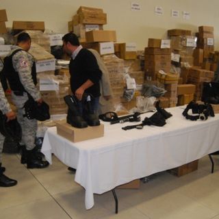 Entregan equipo táctico a Policías Municipales