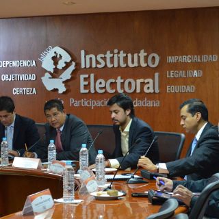 Entregan certificación al IEPC
