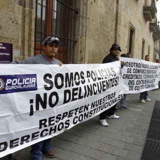 Policías ''no aptos'' retoman manifestaciones