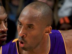 Kobe Bryant se mantiene en la polémica por supuestas riñas con Dwight Howard. REUTERS /