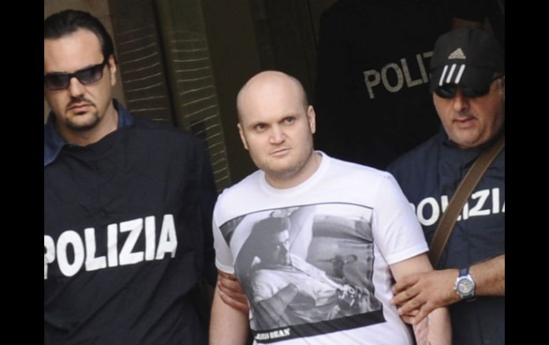 Un ejemplo del uso correcto del término sería ''detienen en Italia a un miembro de la camorra'' ARCHIVO /