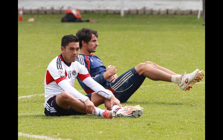 Marco Fabián (primer plano) es el único jugador de los equipos de Guadalajara, convocado a la Selección.  /