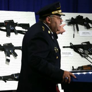 Rechaza NRA plan para restablecer prohibición de armas de asalto