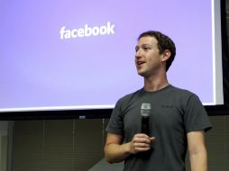 Mark Zuckerberg, en 2010, hizo una donación de 100 millones de dólares para las escuelas públicas de Nueva Jersey. ARCHIVO /