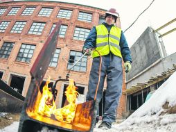 Con cuidado. Los economistas han advertido en contra de tomar demasiado al pie de la letra las cifras del empleo de este mes. REUTERS /