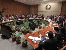 Javier Corral, representante del Pan ante el IFE lamentó la decisión del órgano electoral sobre le caso Monex. ARCHIVO /