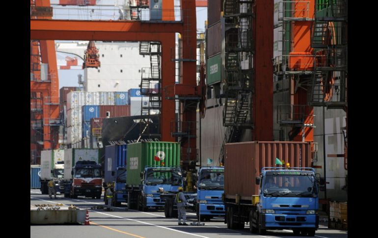 De esta manera, la balanza comercial acumulada en 2012 presentó un superávit de 163 MDD comparado con el déficit en 2011. ARCHIVO /