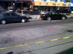 La circulación por López Cotilla se interrumpió al menos por dos horas. ESPECIAL /