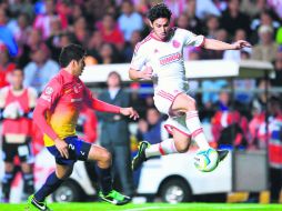 Figura. El delantero Rafael Márquez Lugo (derecha), de Chivas, anotó por segundo partido consecutivo. MEXSPORT /