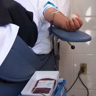 Donación altruista de sangre va hacia la baja