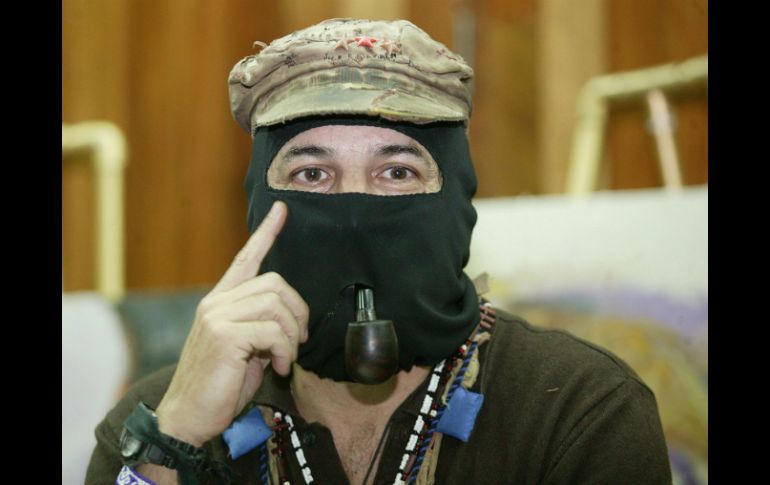 El subcomandante Marcos agradeció el apoyo que los ciudadanos ahn brindado a las comunidades y base de apoyo zapatistas. ARCHIVO /