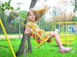 Antaño. Con algunas formas de entretenimiento, hoy la integridad de los pequeños está amenazada no sólo físicamente.  /