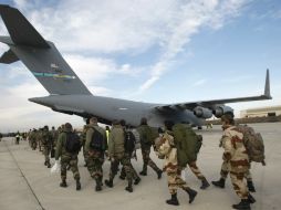 EU apoyará mediante misiones de abastecimiento en vuelo mientras continúen las operaciones militares en la región. AP /