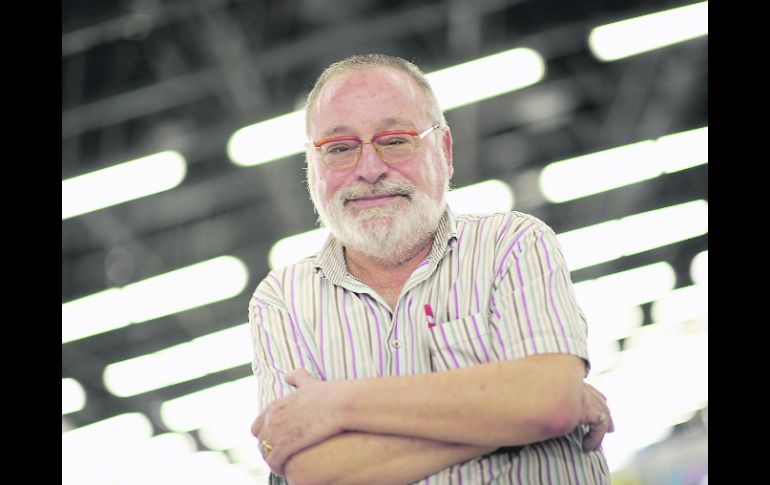 Ventanas. ''La literatura te abre ventanas, te hace sentir emociones que tú no habías imaginado'', dice Savater.  /