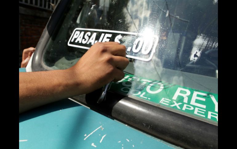 El alza al precio del pasaje entró en vigor el 31 de agosto de 2012 pero FEU informó la suspensión provisional. ARCHIVO /