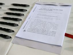 Vista del documento de la ley SB-957. EFE /