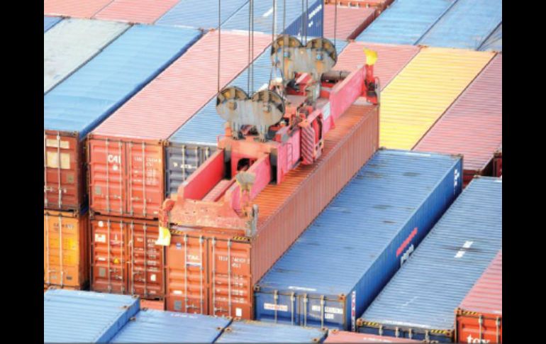 La balanza comercial de México mejoró principalmente por la creciente exportación de manufacturas y menos materias primas. REUTERS /