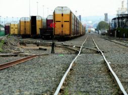 Costoso. El Gobierno federal tendría que sentarse a negociar con los concesionarios de carga; algunos tienen hasta 50 años de contrato. EL INFORMADOR /