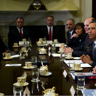 Obama recurre a jefes de policía en lucha por control de armas en EU