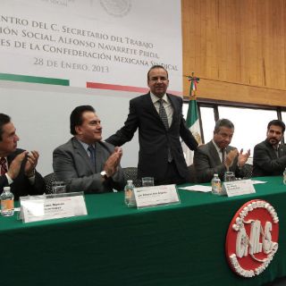 Apoyar a trabajadores, instrucción en caso Mexicana