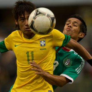 Neymar quiere un 2013 con títulos y goles