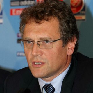 Valcke afirma que Brasil no puede atrasar más obras