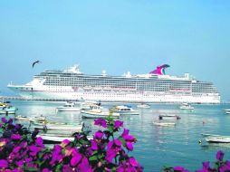 Aunque la derrama económica y la afluencia en turismo aumentaron en el sexenio estatal, llegaron menos cruceros a Puerto Vallarta. ESPECIAL /