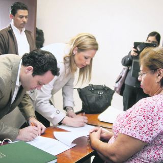 Denuncian a ex diputados por desfalco en el caso López Castro