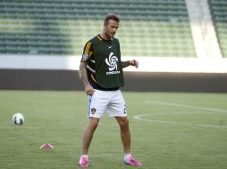 David Beckham practica en Londres debido a que ha finalizado su contrato en Los Ángeles. MEXSPORT /