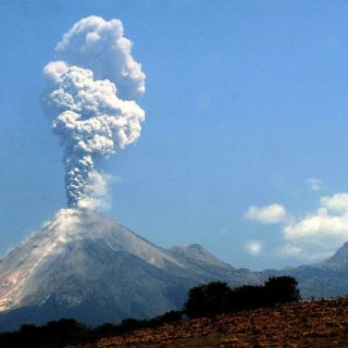 El Volcán de Colima registra explosión