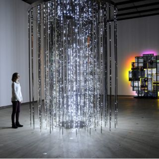 La luz protagoniza exposición en Londres