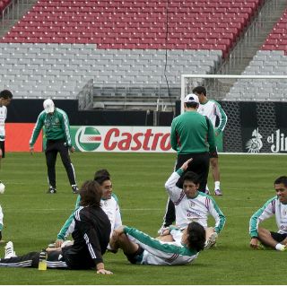 El Tri inicia ante Dinamarca su larga actividad en 2013