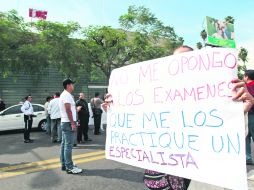 Una de las protestas de los reprobados. La exigencia más frecuente de los policías tiene que ver con la capacitación de los evaluadores EL INFORMADOR /